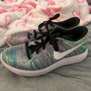 Nike Flyknit Lunarlon Multicolor Running Sneakers